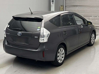 TOYOTA PRIUS ALPHA 2014