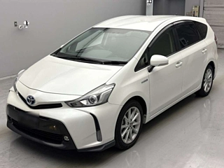 TOYOTA PRIUS ALPHA 2015