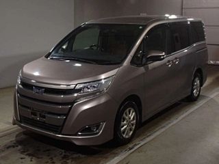 TOYOTA NOAH 2018