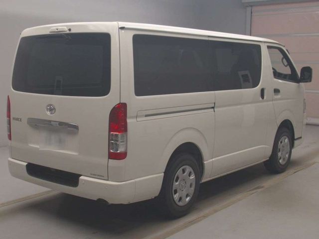 TOYOTA HIACE VAN 2025
