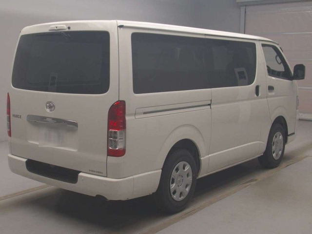 TOYOTA HIACE VAN 2025