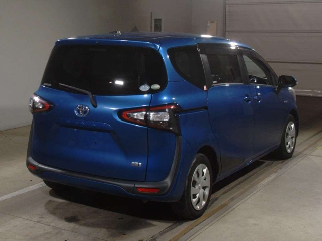 TOYOTA SIENTA 2016