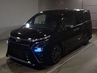 TOYOTA VOXY 2019