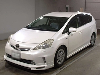 TOYOTA PRIUS ALPHA 2012