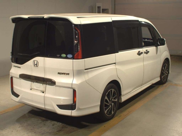 HONDA STEP WAGON 2017