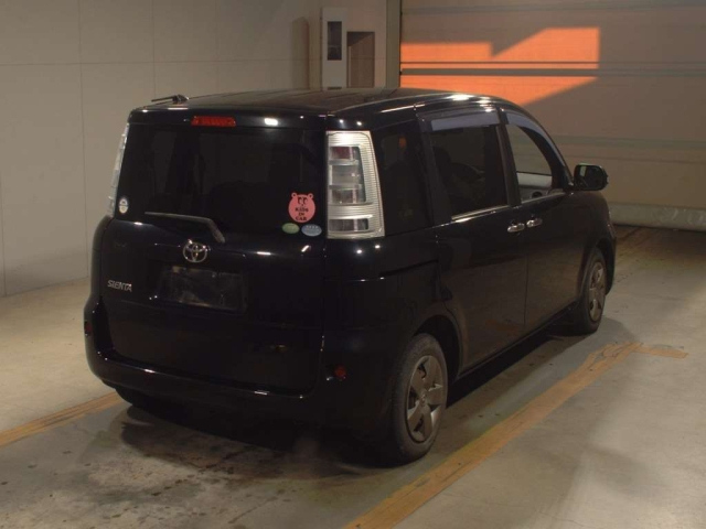 TOYOTA SIENTA 2013