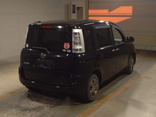 TOYOTA SIENTA 2013