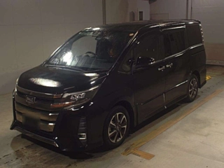 TOYOTA NOAH 2018