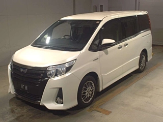 TOYOTA NOAH 2017