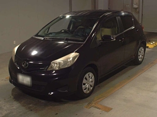 TOYOTA VITZ 2013