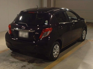 TOYOTA VITZ 2013