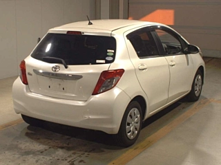 TOYOTA VITZ 2013