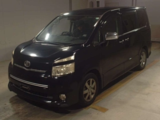 TOYOTA VOXY 2009