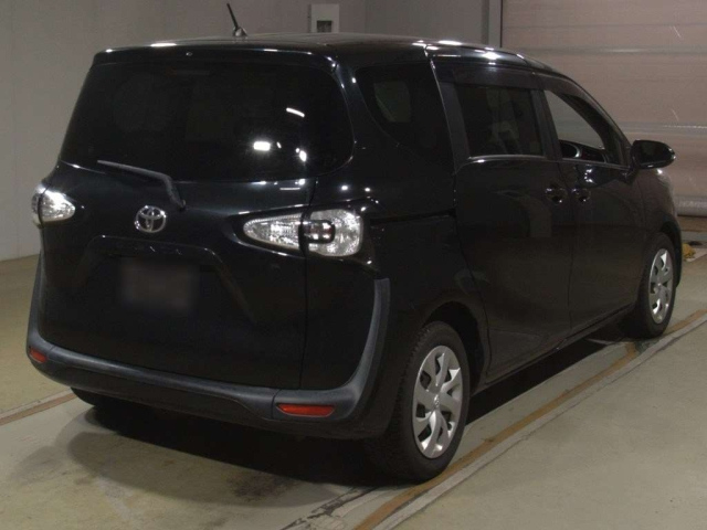 TOYOTA SIENTA 2017