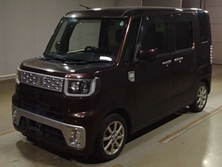 DAIHATSU WAKE 2015