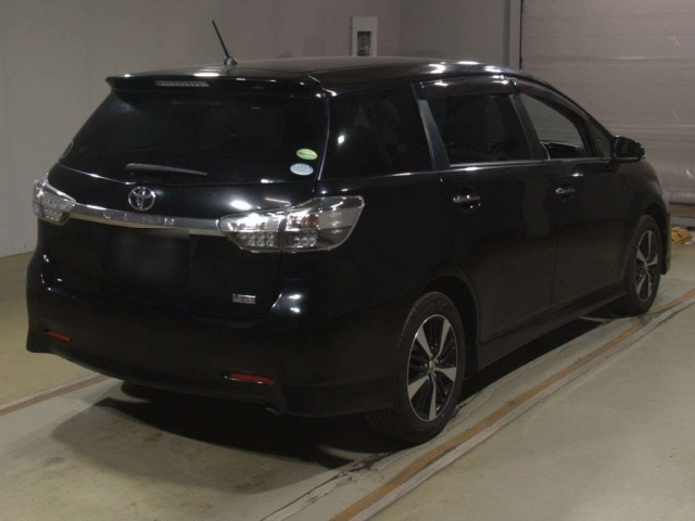TOYOTA WISH 2013