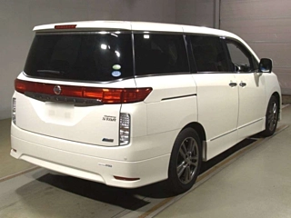 NISSAN ELGRAND 2011