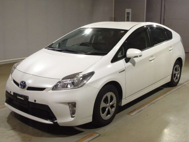 TOYOTA PRIUS 2013