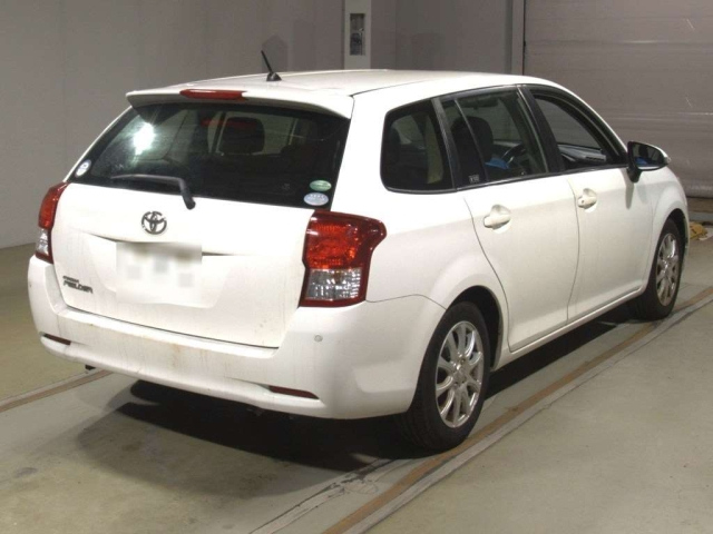 TOYOTA COROLLA FIELDER 2013
