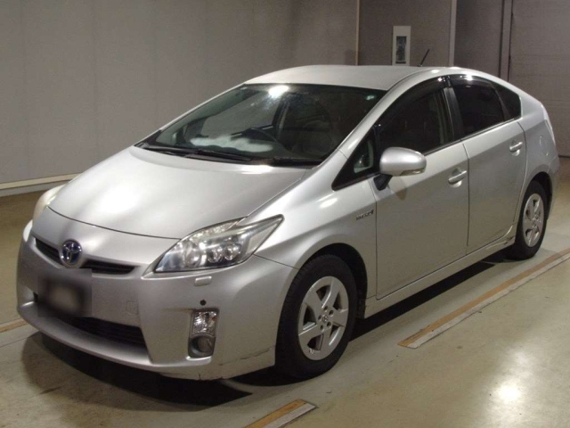 TOYOTA PRIUS 2011