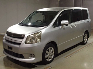 TOYOTA NOAH 2009