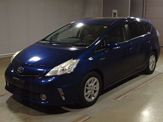 TOYOTA PRIUS ALPHA 2012
