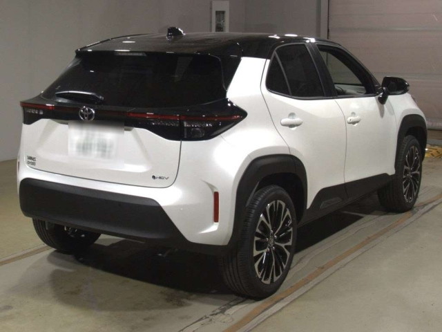 TOYOTA YARIS CROSS 2025