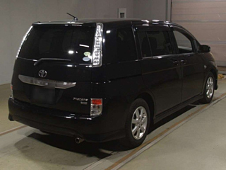 TOYOTA ISIS 2013