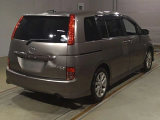 TOYOTA ISIS 2011