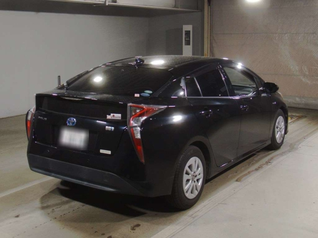 TOYOTA PRIUS 2016