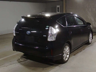 TOYOTA PRIUS ALPHA 2014