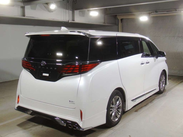 TOYOTA ALPHARD 2024