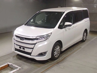 TOYOTA NOAH 2018