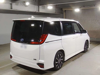 TOYOTA NOAH 2024