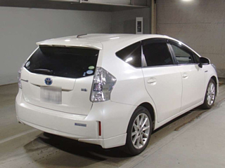 TOYOTA PRIUS ALPHA 2013