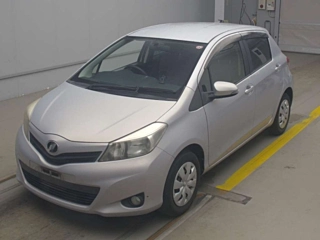 TOYOTA VITZ 2012