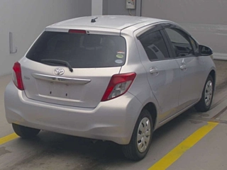 TOYOTA VITZ 2012