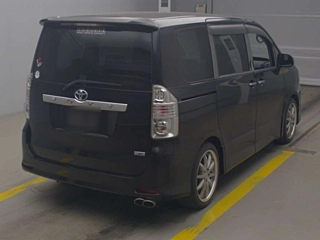 TOYOTA VOXY 2008
