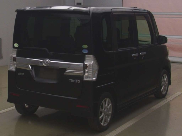 DAIHATSU TANTO 2014