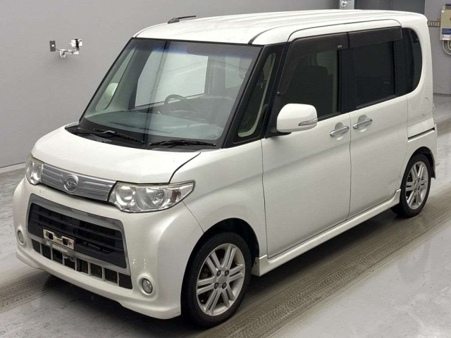 DAIHATSU TANTO 2013