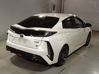 TOYOTA PRIUS PHV 2017