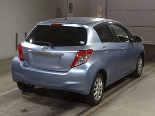 TOYOTA VITZ 2012