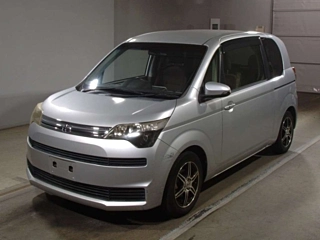 TOYOTA SPADE 2012