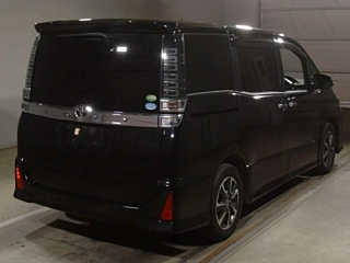 TOYOTA VOXY 2019