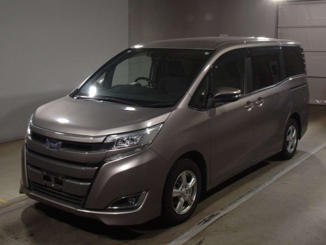 TOYOTA NOAH 2020