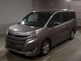 TOYOTA NOAH 2020