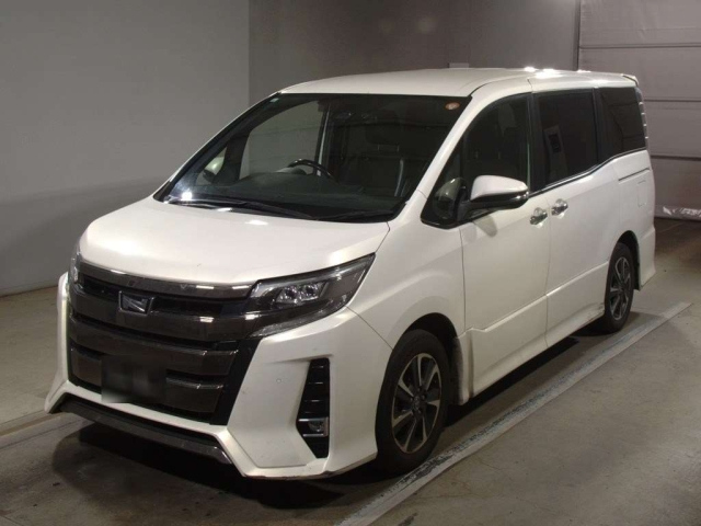 TOYOTA NOAH 2019