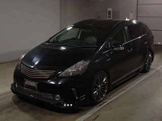 TOYOTA PRIUS ALPHA 2014