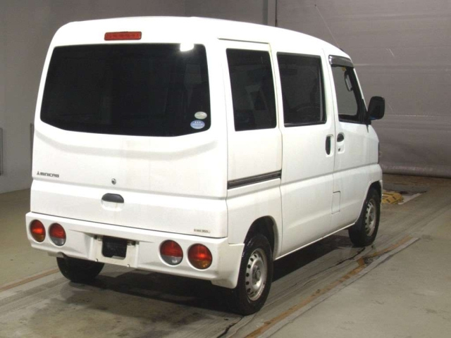 MITSUBISHI MINICAB VAN 2011