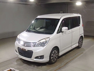 MITSUBISHI DELICA D2 2015